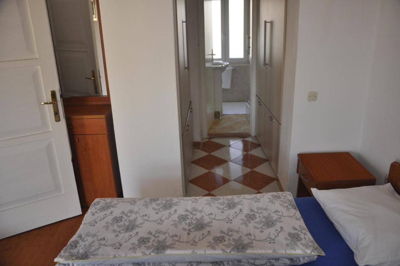Apartment Katnic 1-2-3 Crikvenica Exterior foto